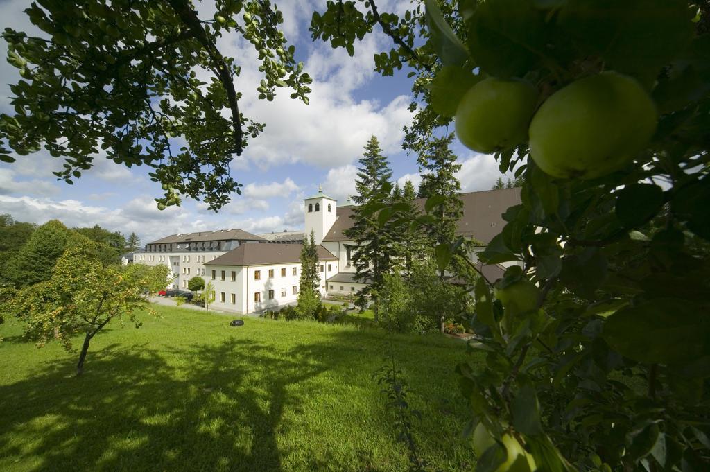 Kloster St. Josef Neumarkt in der Oberpfalz Bagian luar foto